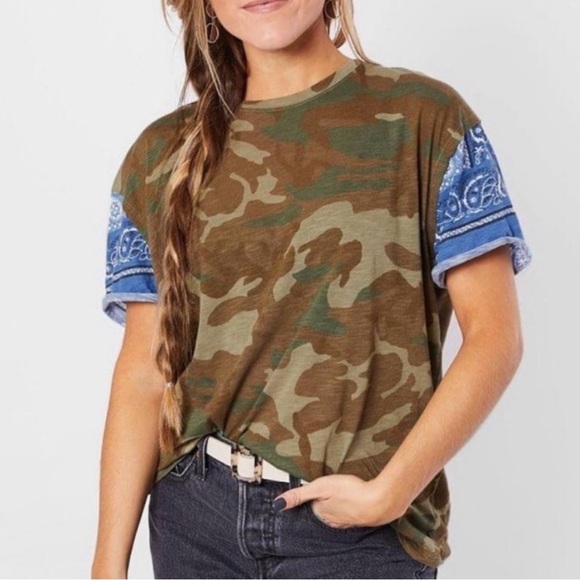 Free People We the Free Clarity Army Camo Bandana Blue T-Shirt XS - Picture 4 of 12